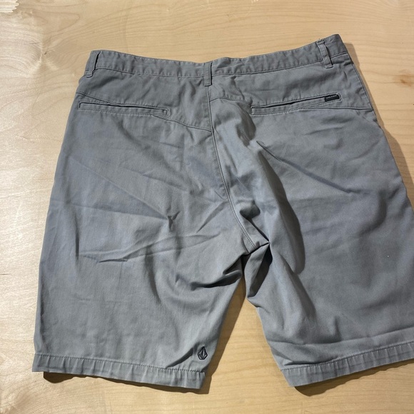 Volcom Men's Gray Shorts 38 (MS) - Picture 7 of 7